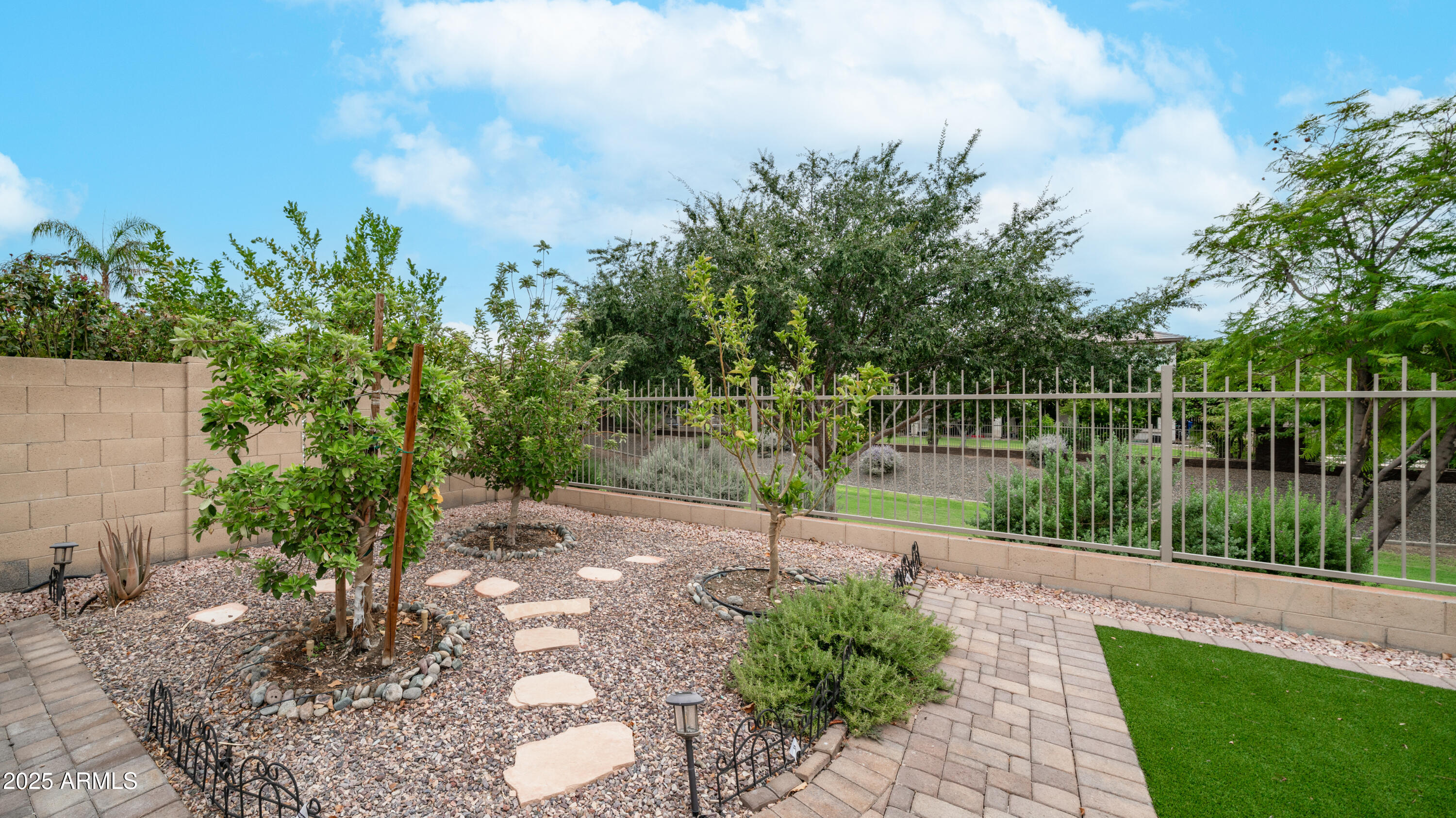 5131 West El Cortez Trail Phoenix, AZ 85083 - Photo 31 of 35 5131 W El Cortez Trl Exterior Photos-6