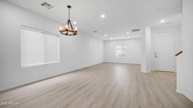 $2,750 | 5131 West El Cortez Trail, Phoenix, AZ 85083