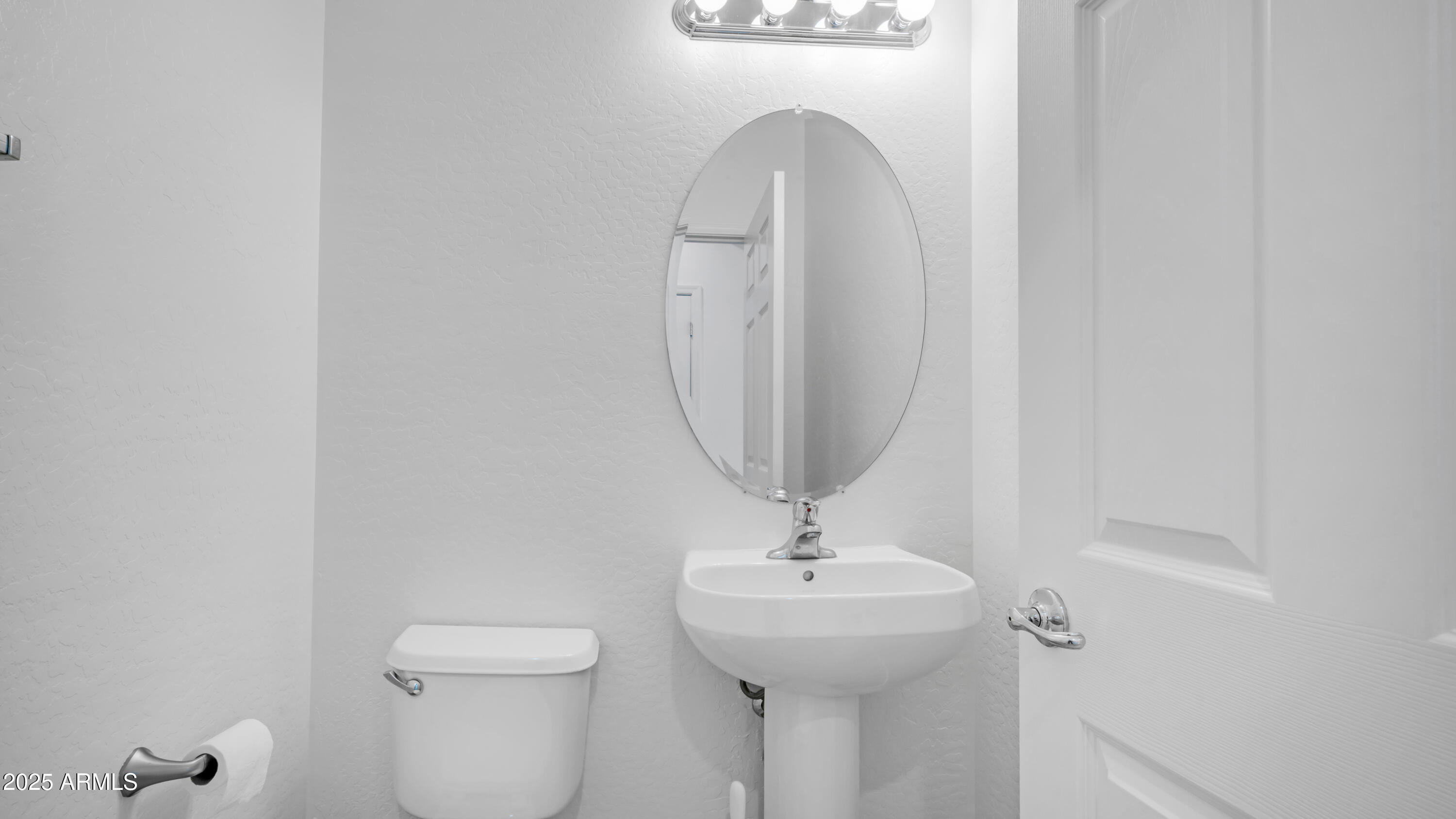 5131 West El Cortez Trail Phoenix, AZ 85083 - Photo 5 of 35 5131 W El Cortez Trl (4)