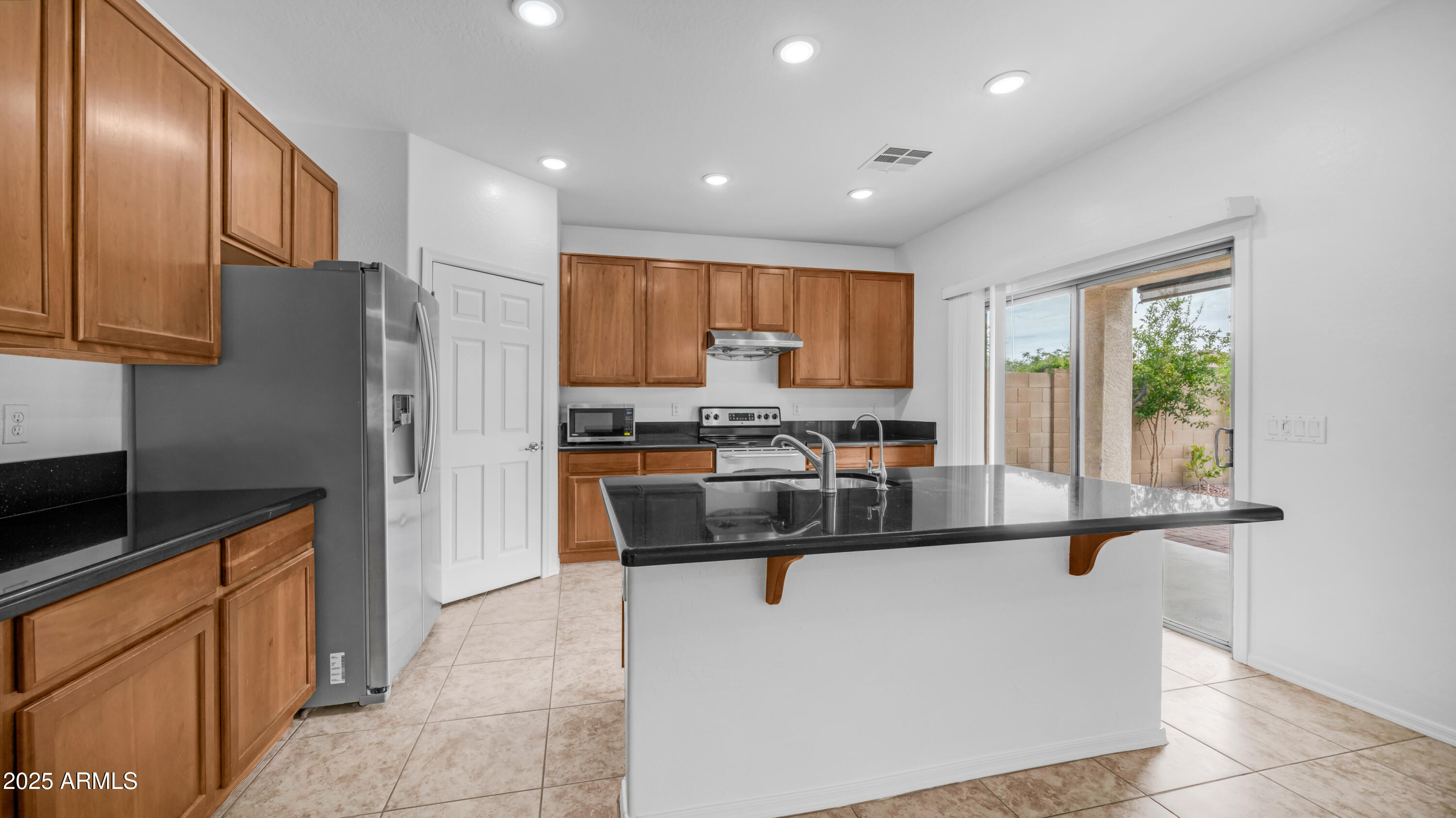 5131 West El Cortez Trail Phoenix, AZ 85083 - Photo 10 of 35 5131 W El Cortez Trl (9)