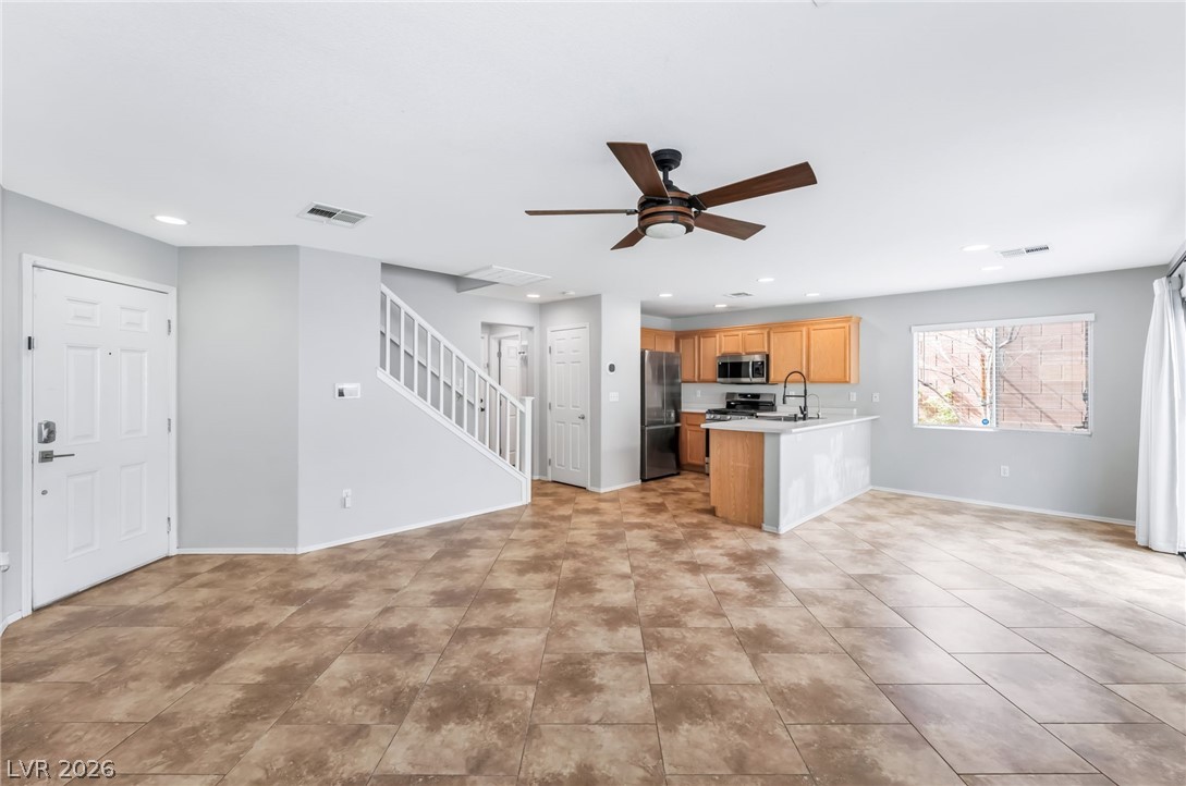 3925 Bayamon Street Las Vegas, NV 89129 - Photo 4 of 24