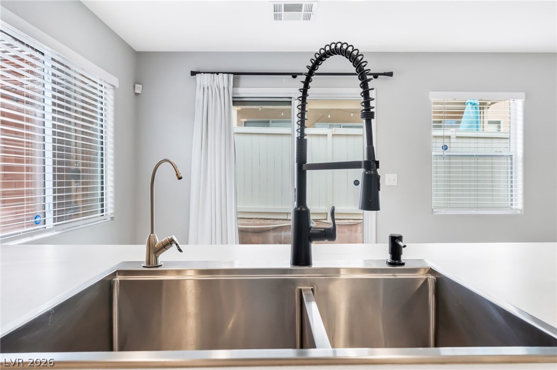 3925 Bayamon Street Las Vegas, NV 89129 - Photo 8 of 24