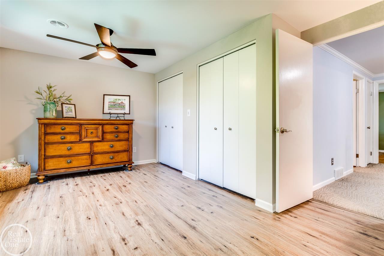 2915 Riverside Drive Port Huron, MI 48060 - Photo 72 of 92 50043826-71.JPG