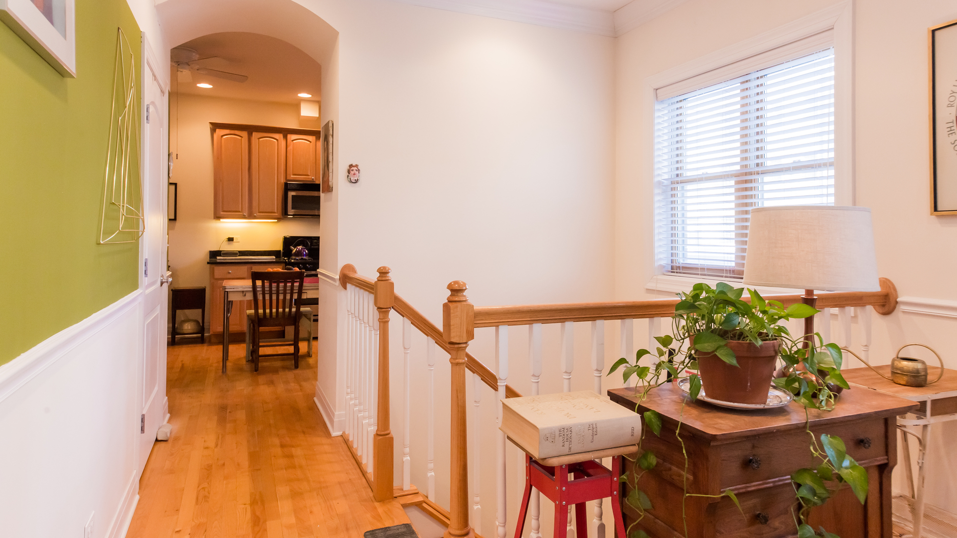 6963 North Sheridan Road, Unit 1E Chicago, IL 60626 - Photo 13 of 20 a view of a balcony with furniture and a window