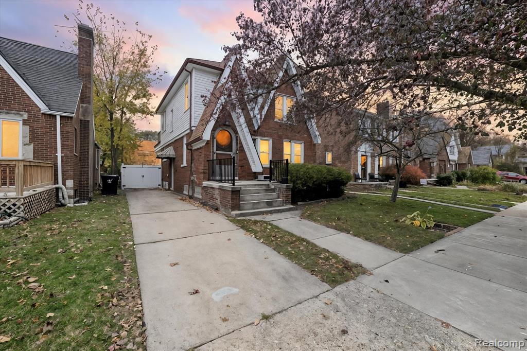 4645 Devonshire Road Detroit, MI 48224 - Photo 2 of 42