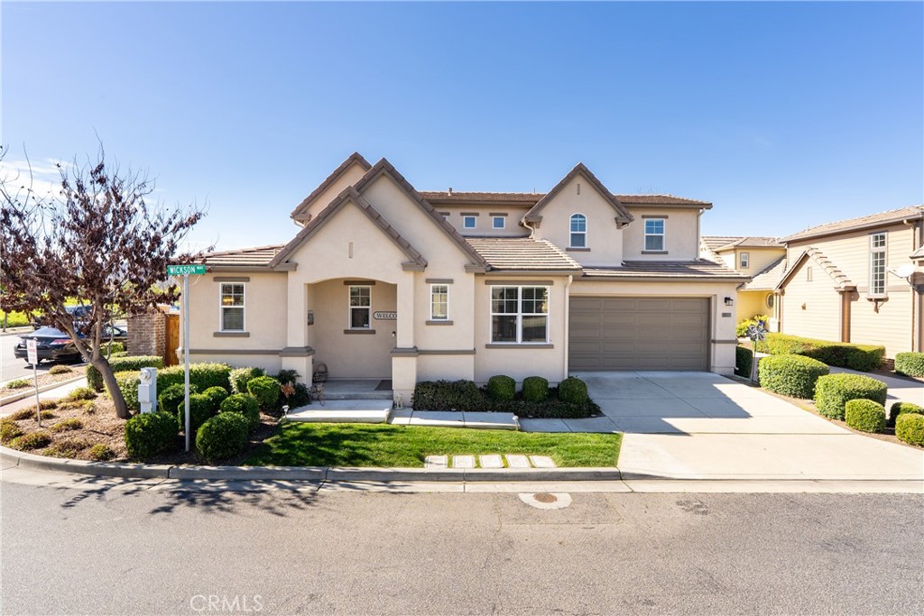 This beautifully maintained home features 1984 sf, 3 bedrooms, 2.5 bathrooms and a bonus loft area.
