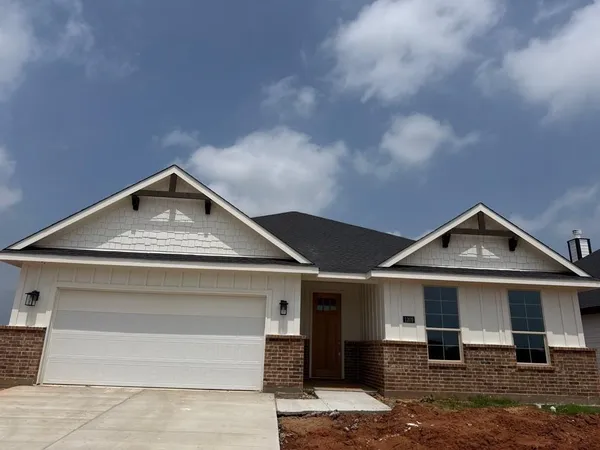$376,500 | 1209 Colca Drive, Springtown, TX 76082