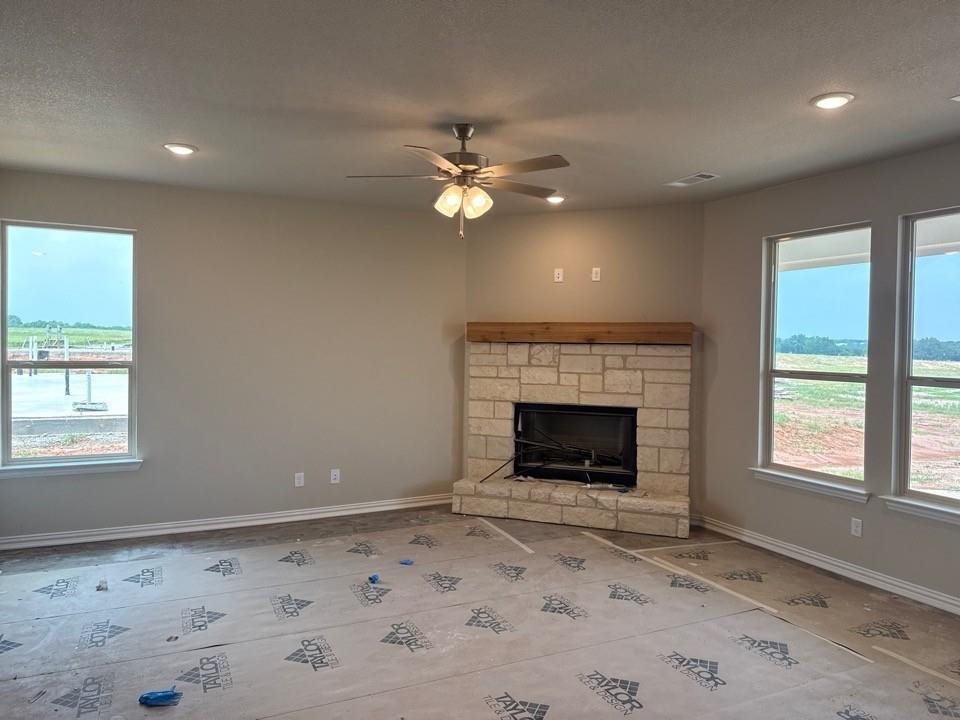 1209 Colca Drive Springtown, TX 76082 - Photo 4 of 7