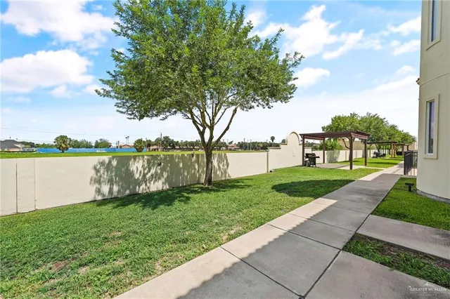 a view of a garden with lake