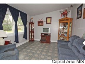 2920 East Griffiths Avenue Springfield, IL 62702 - Photo 4 of 12