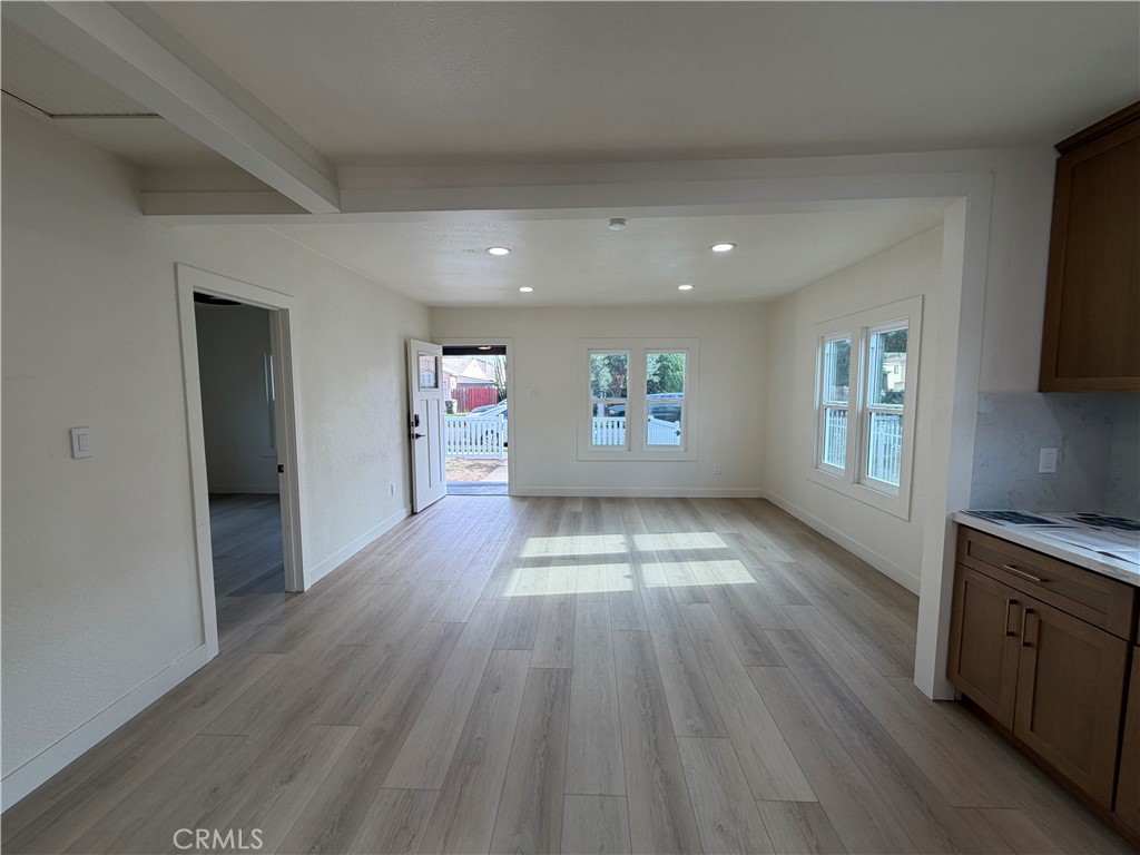 5493 Cerritos Avenue Long Beach, CA 90805 - Photo 3 of 21