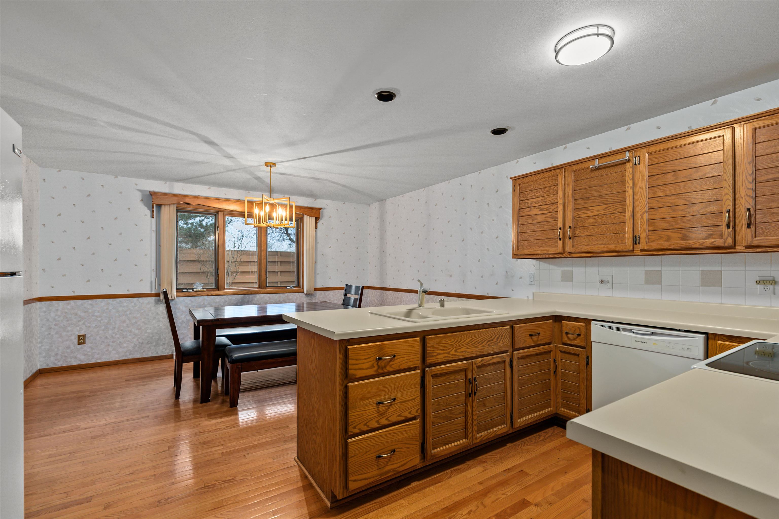 933 East Windfield Place, Unit B Appleton, WI 54911 - Photo 12 of 31
