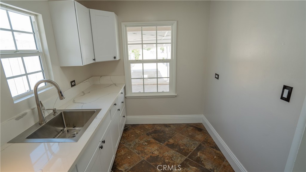 487 Jackson Street Colton, CA 92324 - Photo 33 of 47 Back house Kitchen