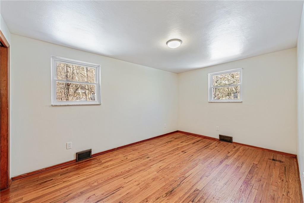 518 Long Road Pittsburgh, PA 15235 - Photo 15 of 30 Gallery Image 15
