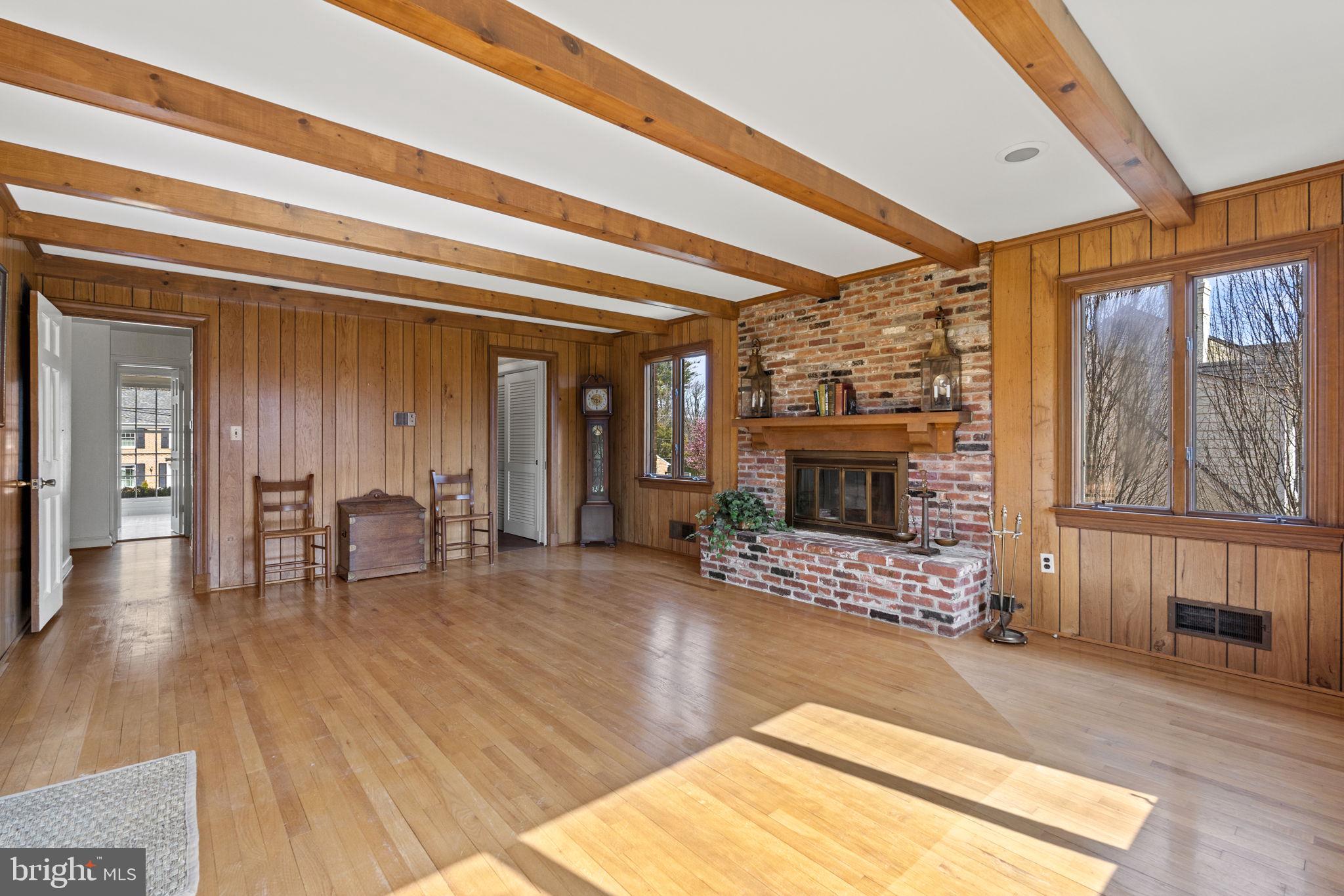 10011 Kendale Road Potomac, MD 20854 - Photo 11 of 32 Gallery Image 11