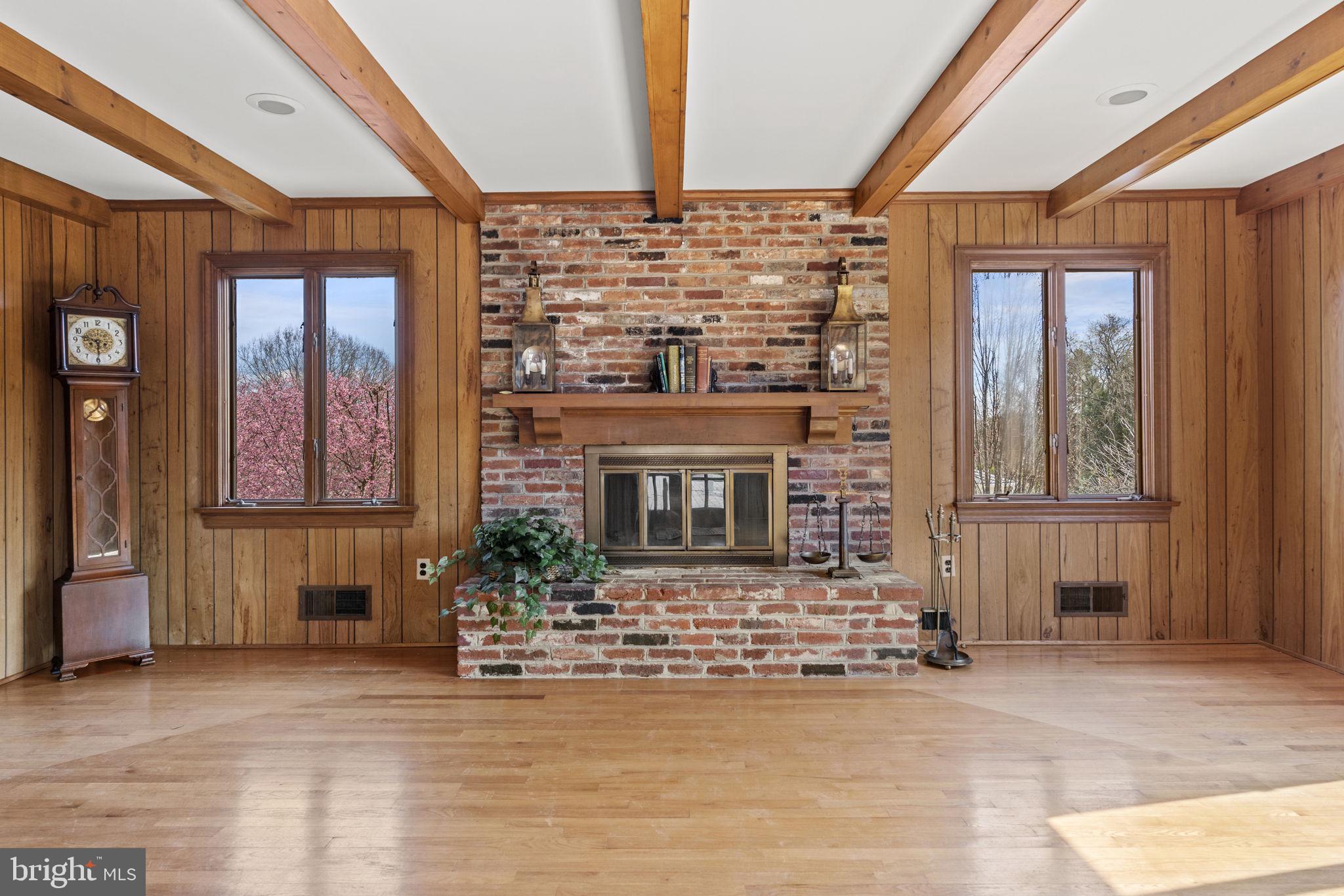 10011 Kendale Road Potomac, MD 20854 - Photo 12 of 32 Gallery Image 12