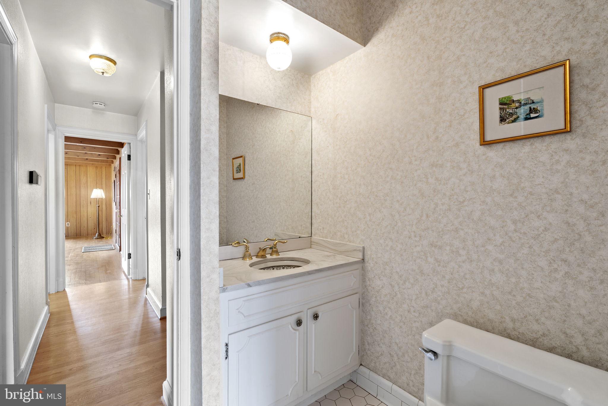 10011 Kendale Road Potomac, MD 20854 - Photo 16 of 32 Gallery Image 16
