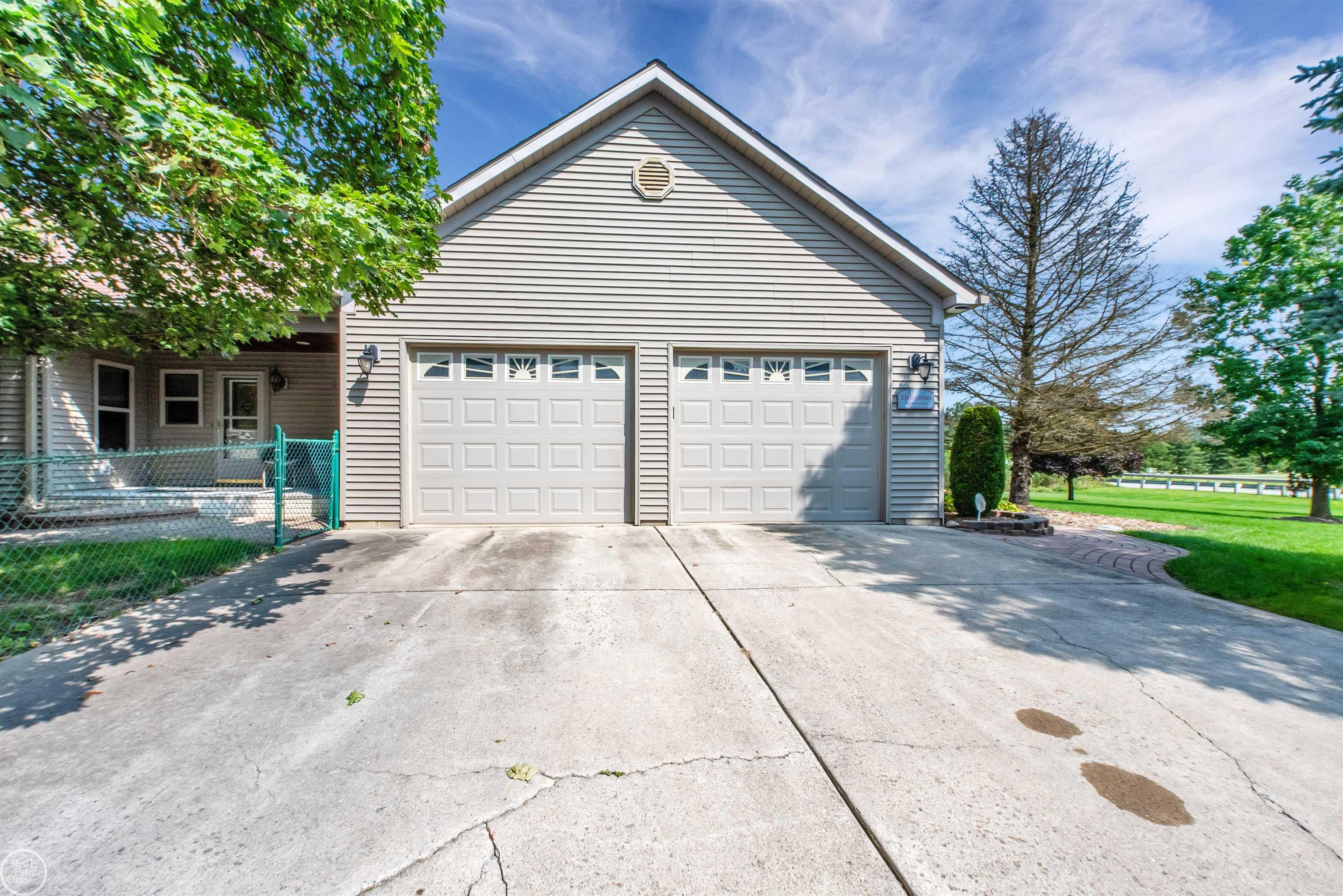 54465 Fairchild Road Macomb, MI 48042 - Photo 8 of 53 50120423-7.JPG