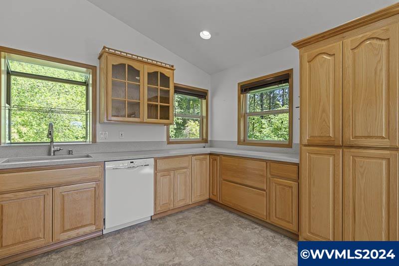 6255 Kings Ridge Road Dallas, OR 97338 - Photo 10 of 39