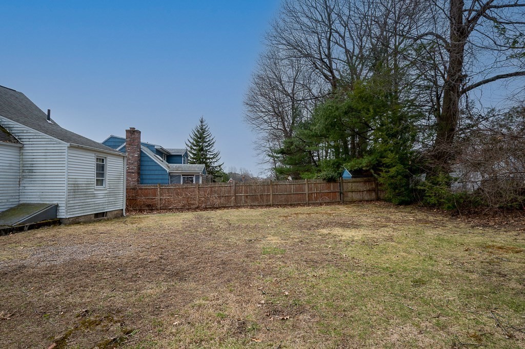 9 Claridge Road Worcester, MA 01606 - Photo 20 of 21