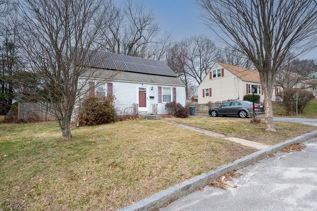 9 Claridge Road Worcester, MA 01606 - Photo 2 of 21