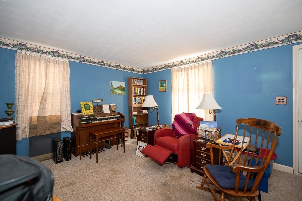 9 Claridge Road Worcester, MA 01606 - Photo 5 of 21