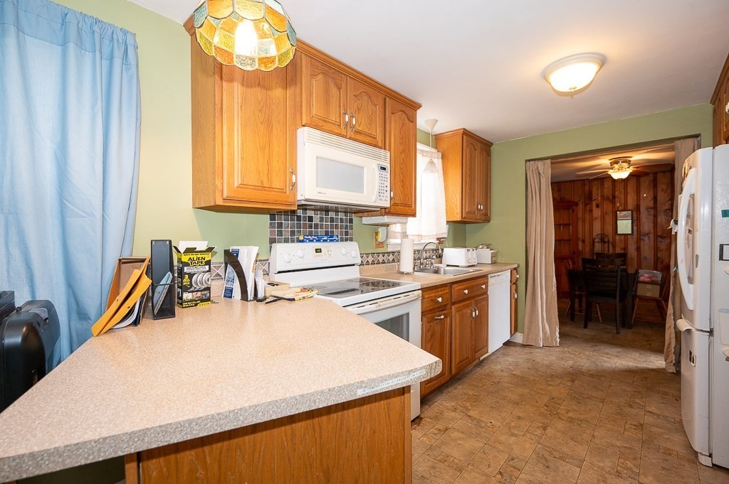 9 Claridge Road Worcester, MA 01606 - Photo 9 of 21