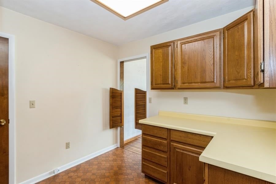 2939 Johnson Cedar Road Northeast Iowa City, IA 52240 - Photo 10 of 39 Gallery Image 10
