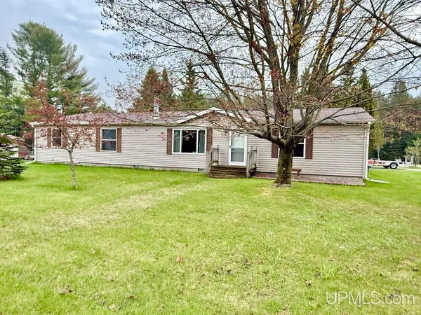 $245,000 | 3873 14.5 Road, Escanaba, MI 49829