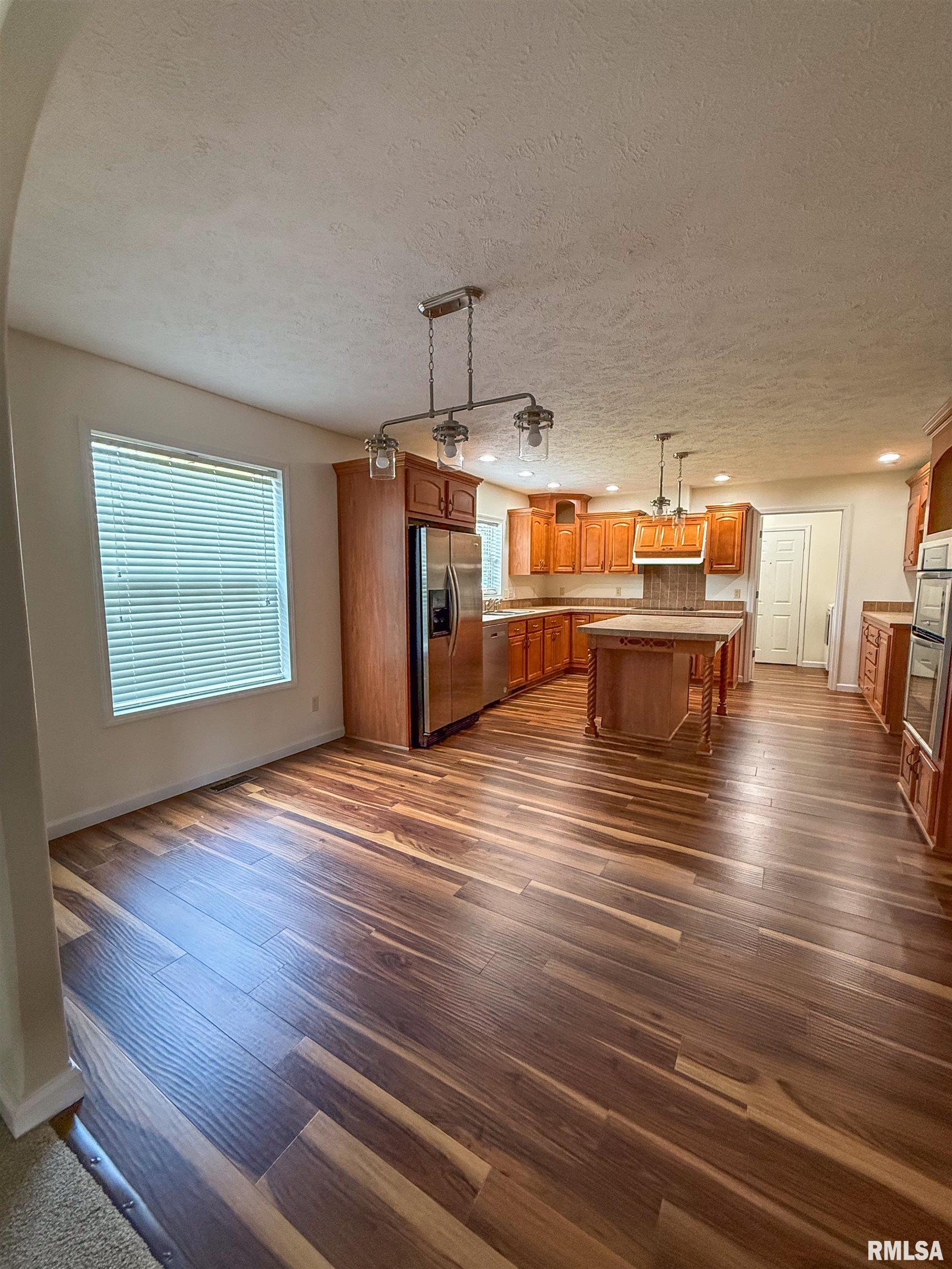 8860 Shawnee Hill Road Shawneetown, IL 62984 - Photo 4 of 14