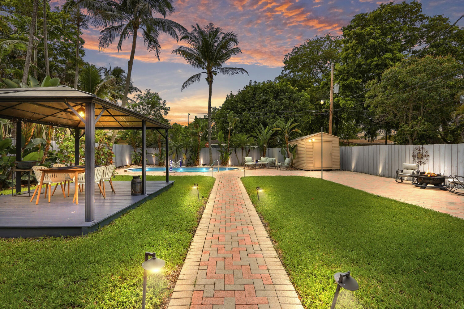 720 Northeast 7th Street Pompano Beach, FL 33060 - Photo 1 of 35 Twilight-035-035-1500x1000