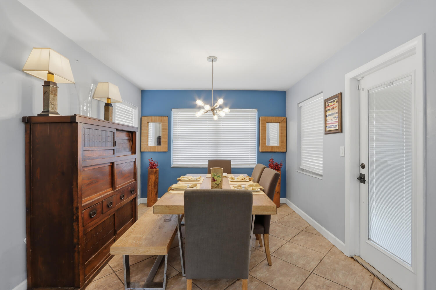 720 Northeast 7th Street Pompano Beach, FL 33060 - Photo 16 of 35 Dining Area-018-009-1500x1000