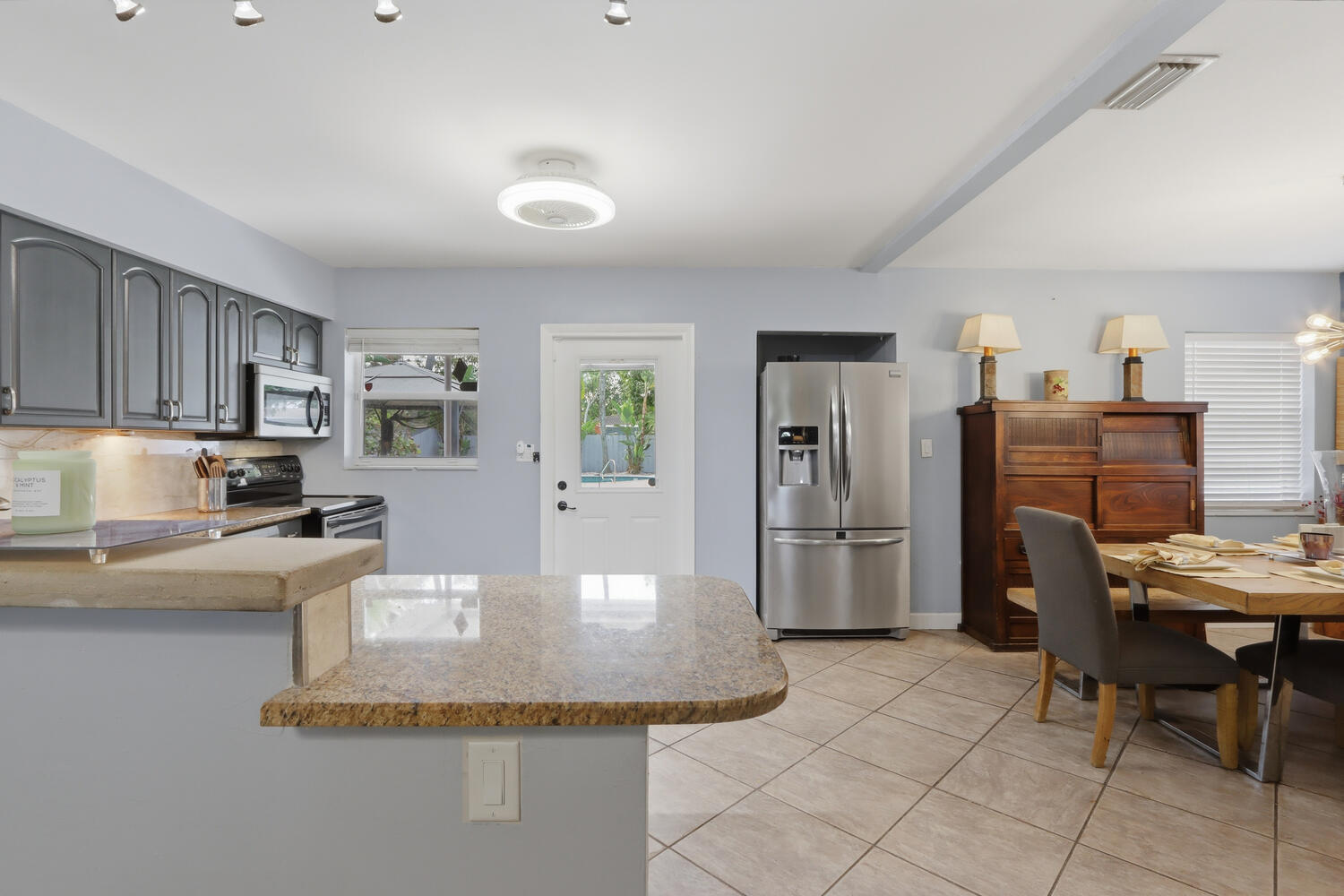 720 Northeast 7th Street Pompano Beach, FL 33060 - Photo 18 of 35 Kitchen Dining Area-009-003-1500x1000
