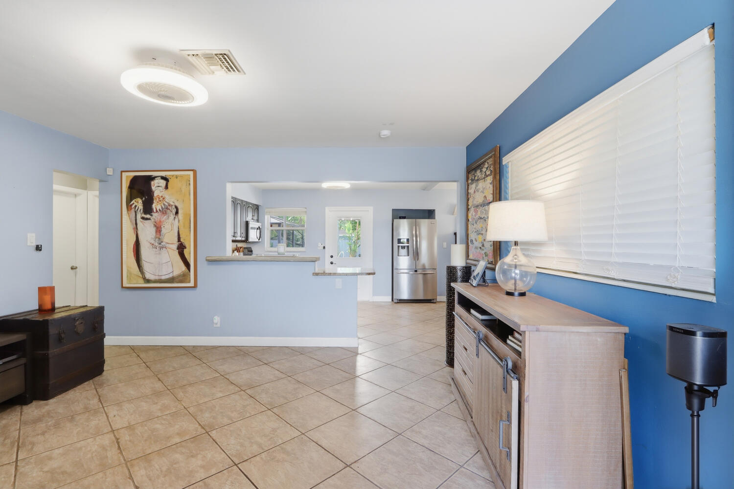 720 Northeast 7th Street Pompano Beach, FL 33060 - Photo 25 of 35 Living Room-007-012-1500x1000
