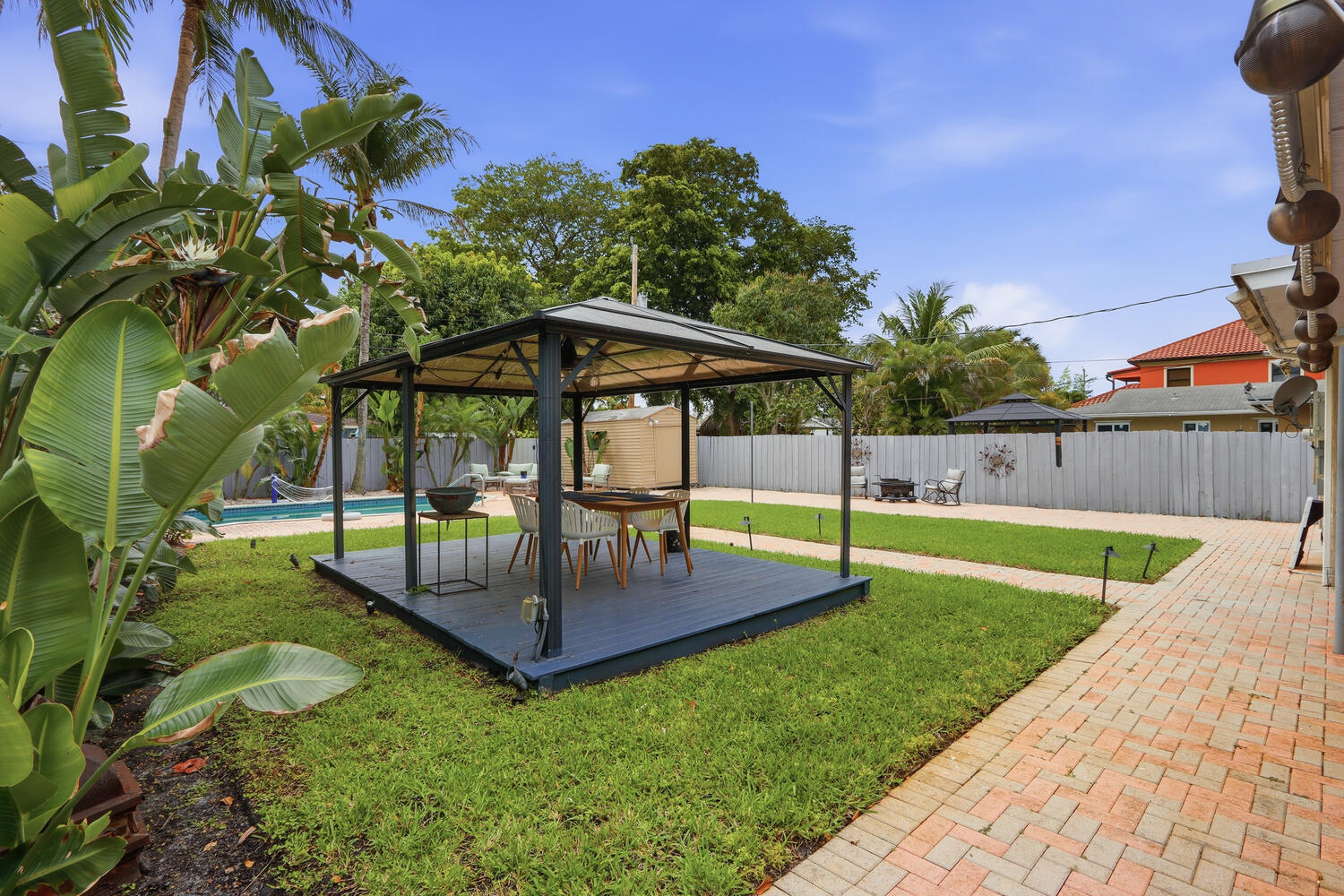 720 Northeast 7th Street Pompano Beach, FL 33060 - Photo 4 of 35 Back Exterior-027-029-1500x1000