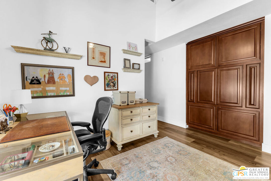 12 Santa Clara Drive Rancho Mirage, CA 92270 - Photo 20 of 34 a workspace with furniture