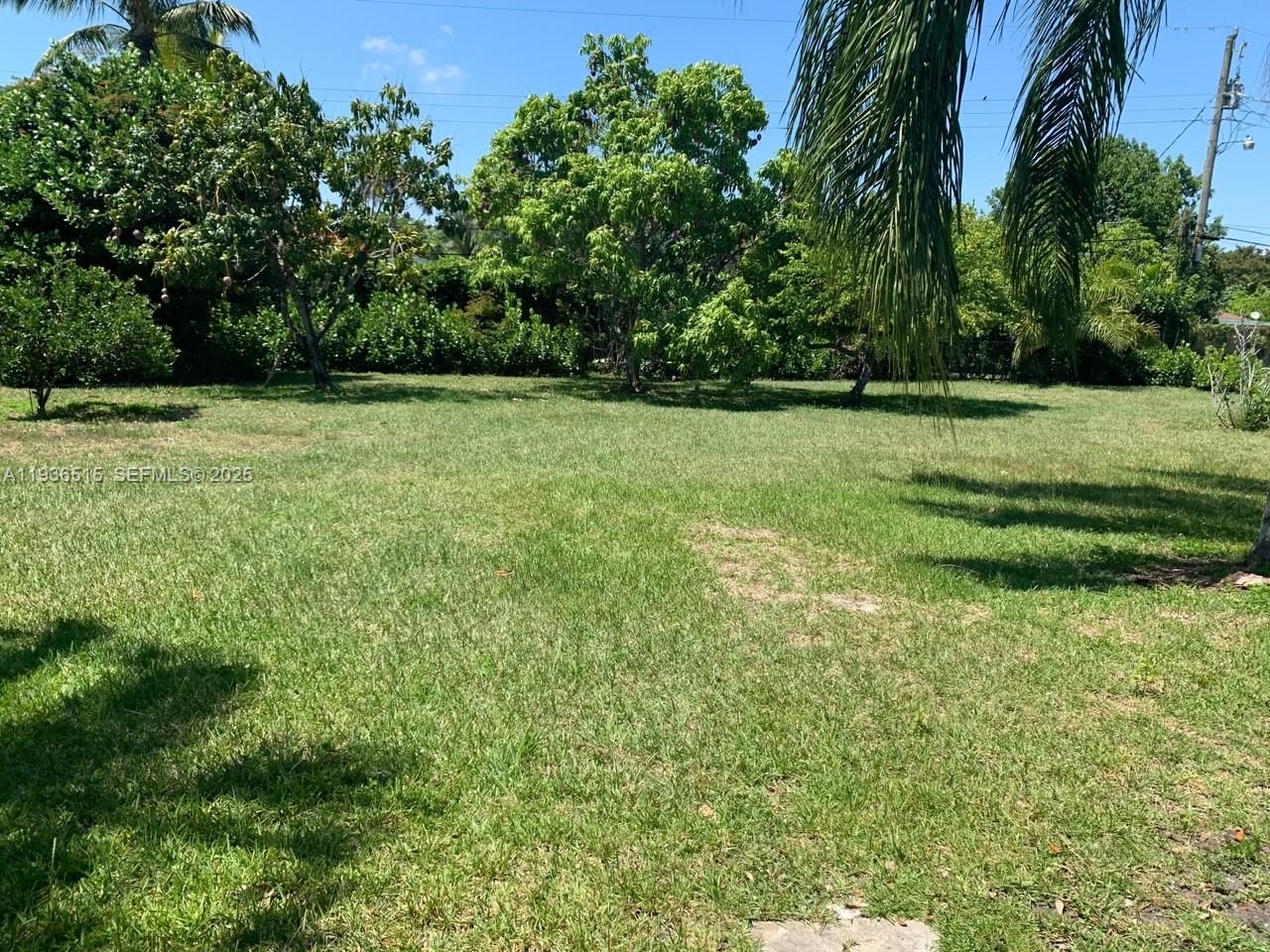 8245 Southwest 100th Street Miami, FL 33156 - Photo 9 of 9