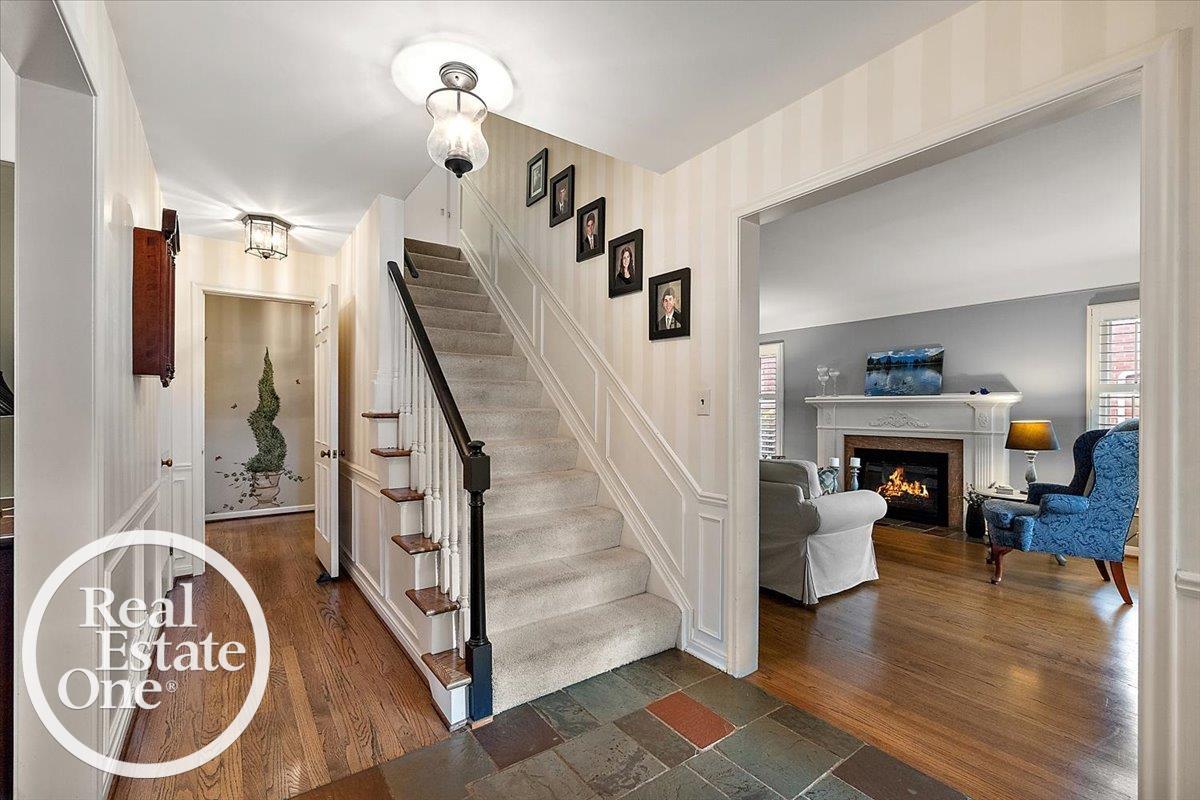 324 Cloverly Road Grosse Pointe Farms, MI 48236 - Photo 24 of 46
