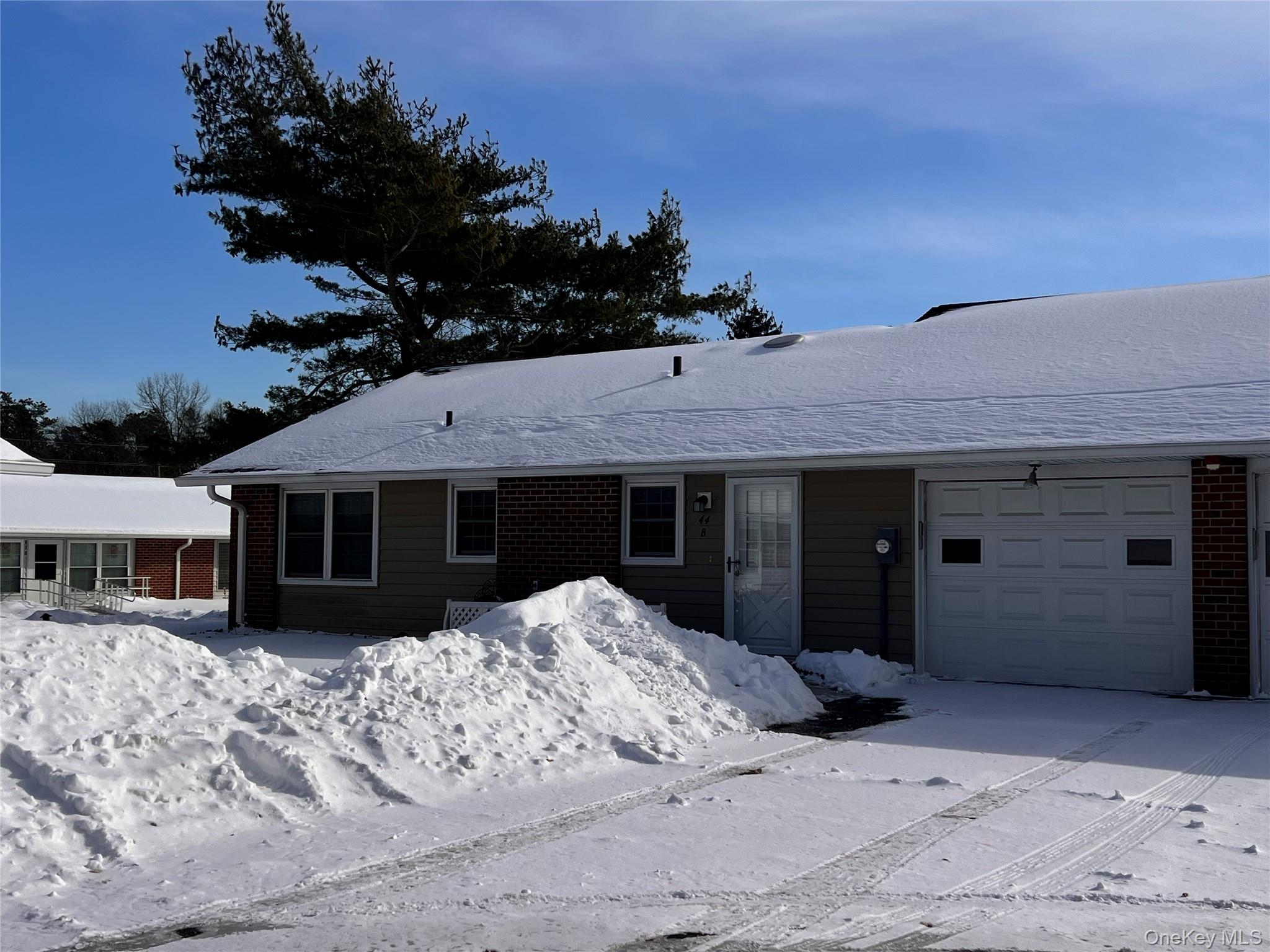 44 B Trent Court, Unit B Ridge, NY 11961 - Photo 16 of 19