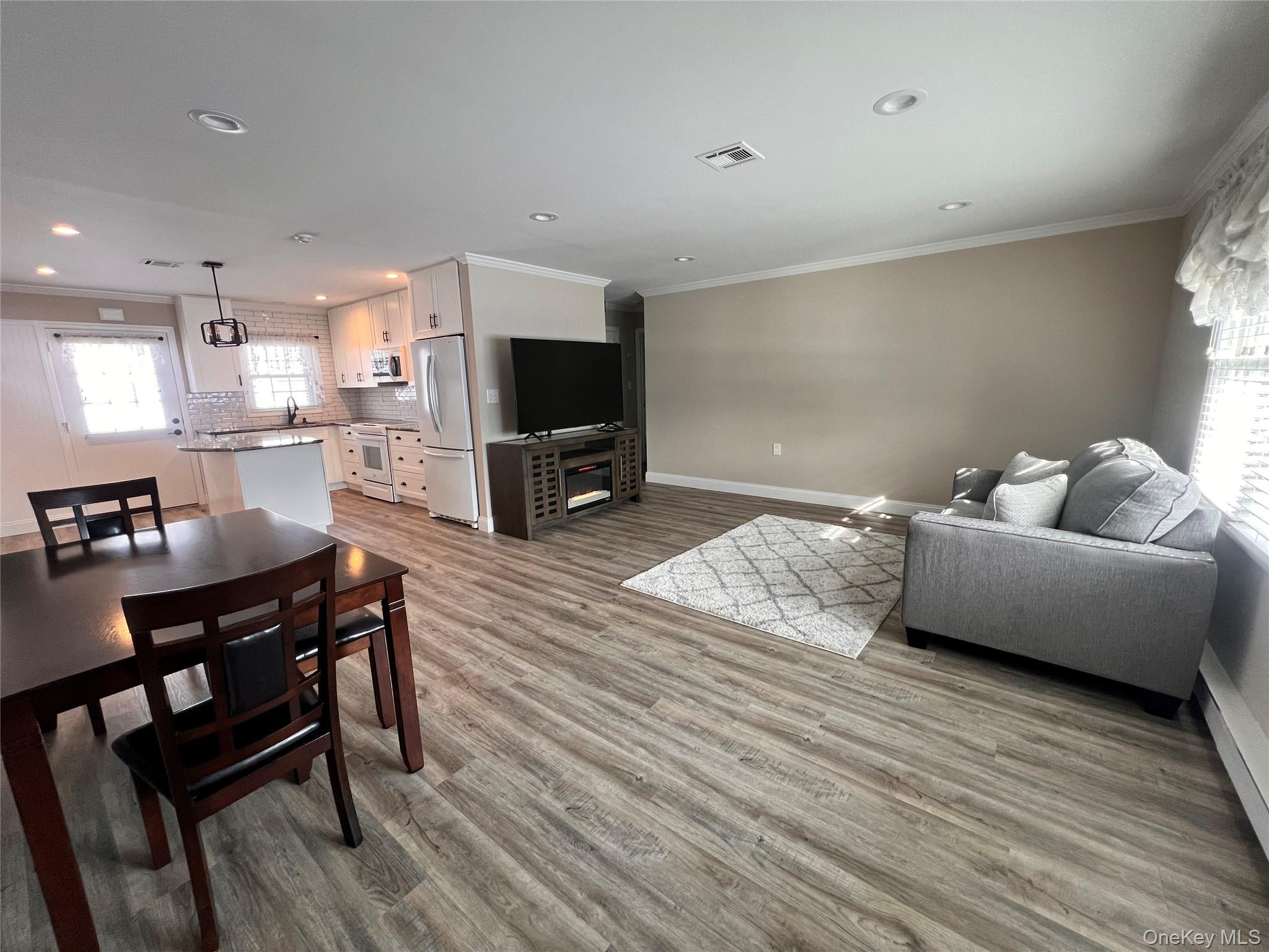 44 B Trent Court, Unit B Ridge, NY 11961 - Photo 4 of 19