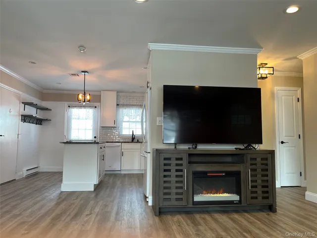 $2,800 | 44 B Trent Court, Unit B, Ridge, NY 11961