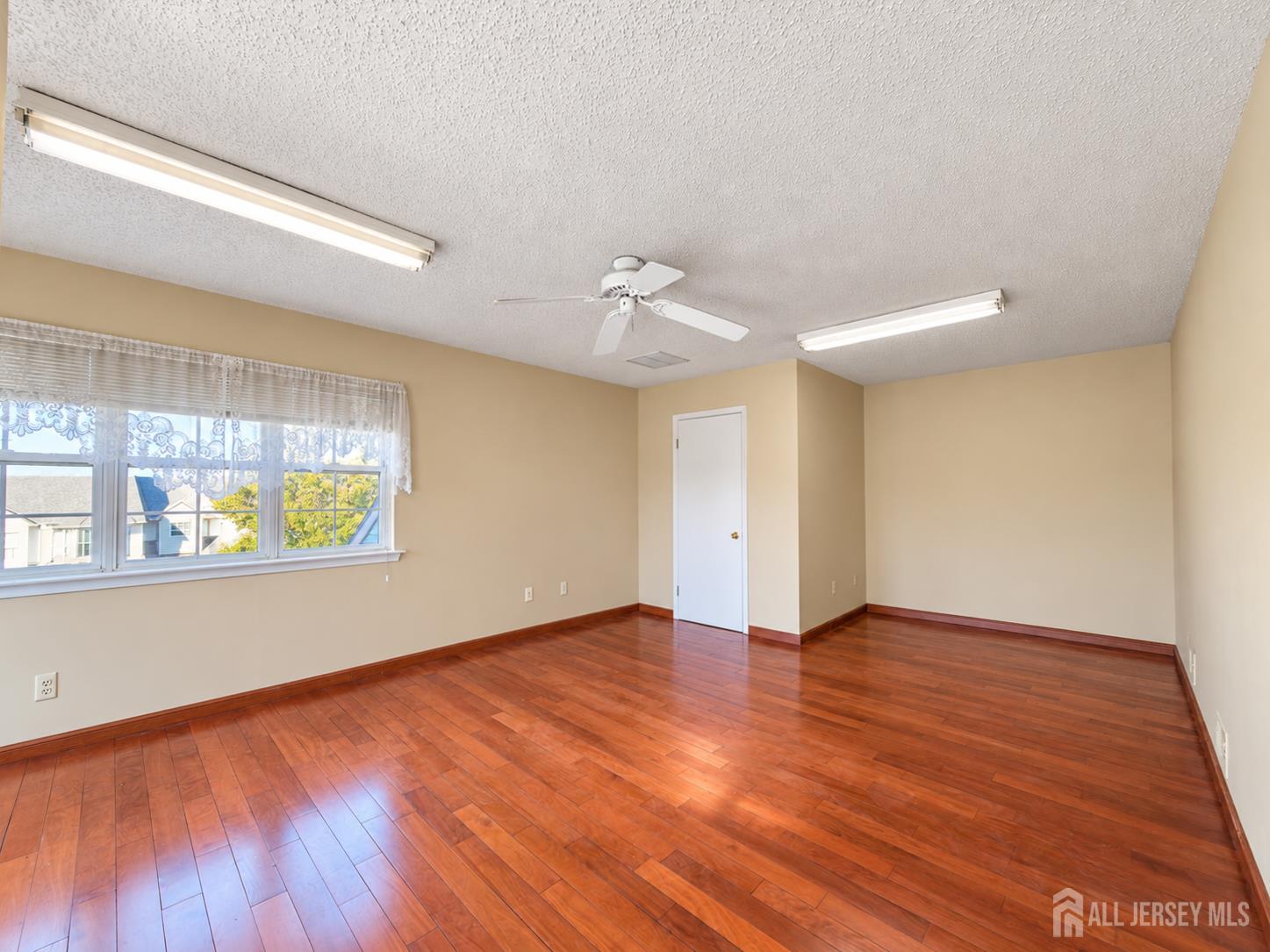 296 Pegasus Road Piscataway, NJ 08854 - Photo 25 of 30 Gallery Image 25