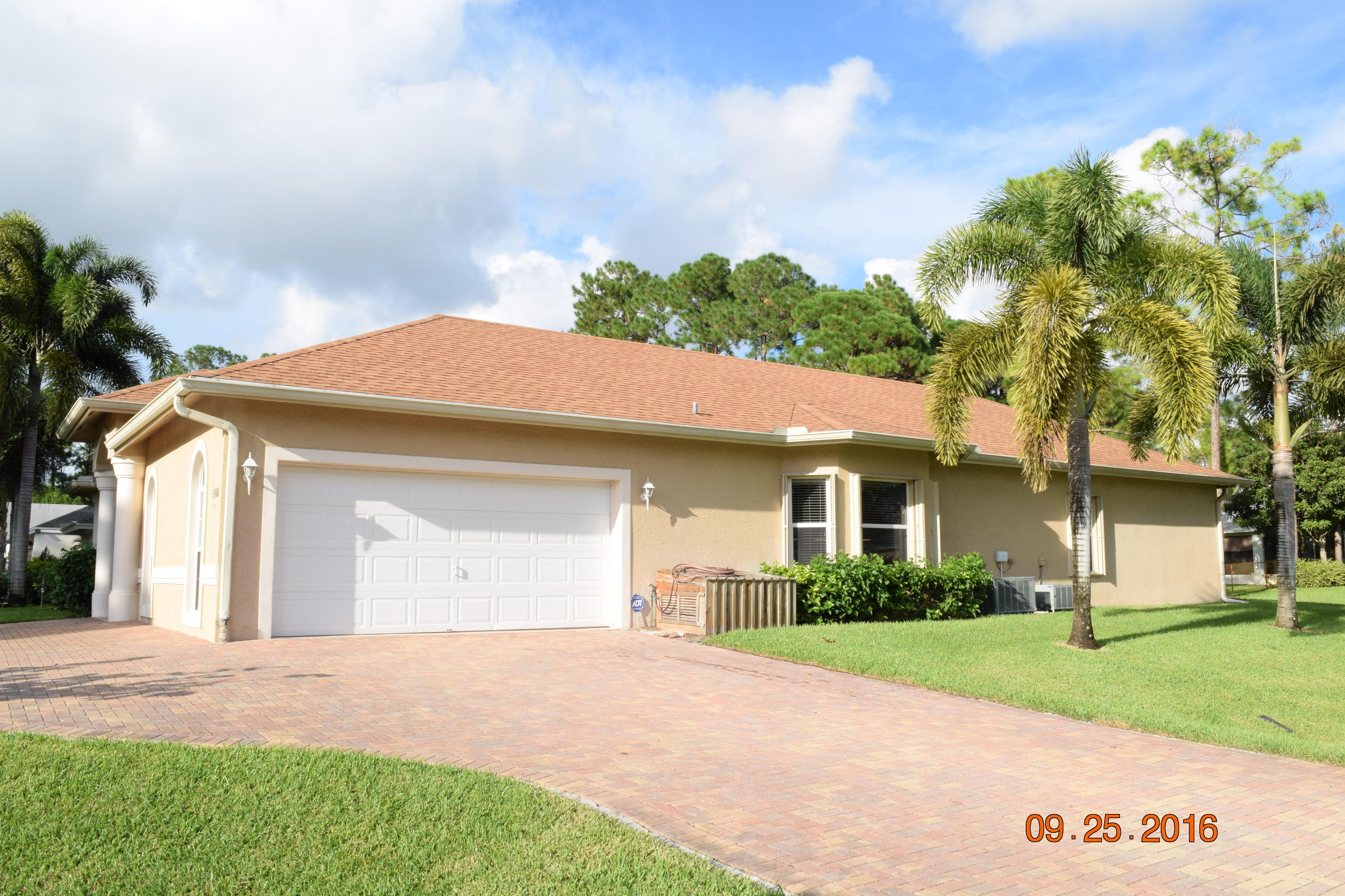 1501 Southwest Apricot Road Port St. Lucie, FL 34953 - Photo 3 of 39 DSC_0034