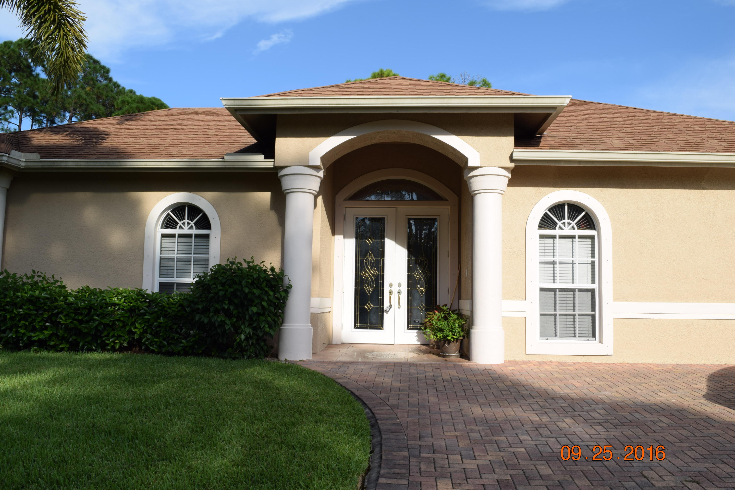 1501 Southwest Apricot Road Port St. Lucie, FL 34953 - Photo 4 of 39 DSC_0005