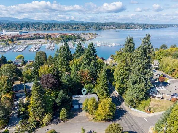 $599,000 | 1347 Pear Street Northeast, Olympia, WA 98506