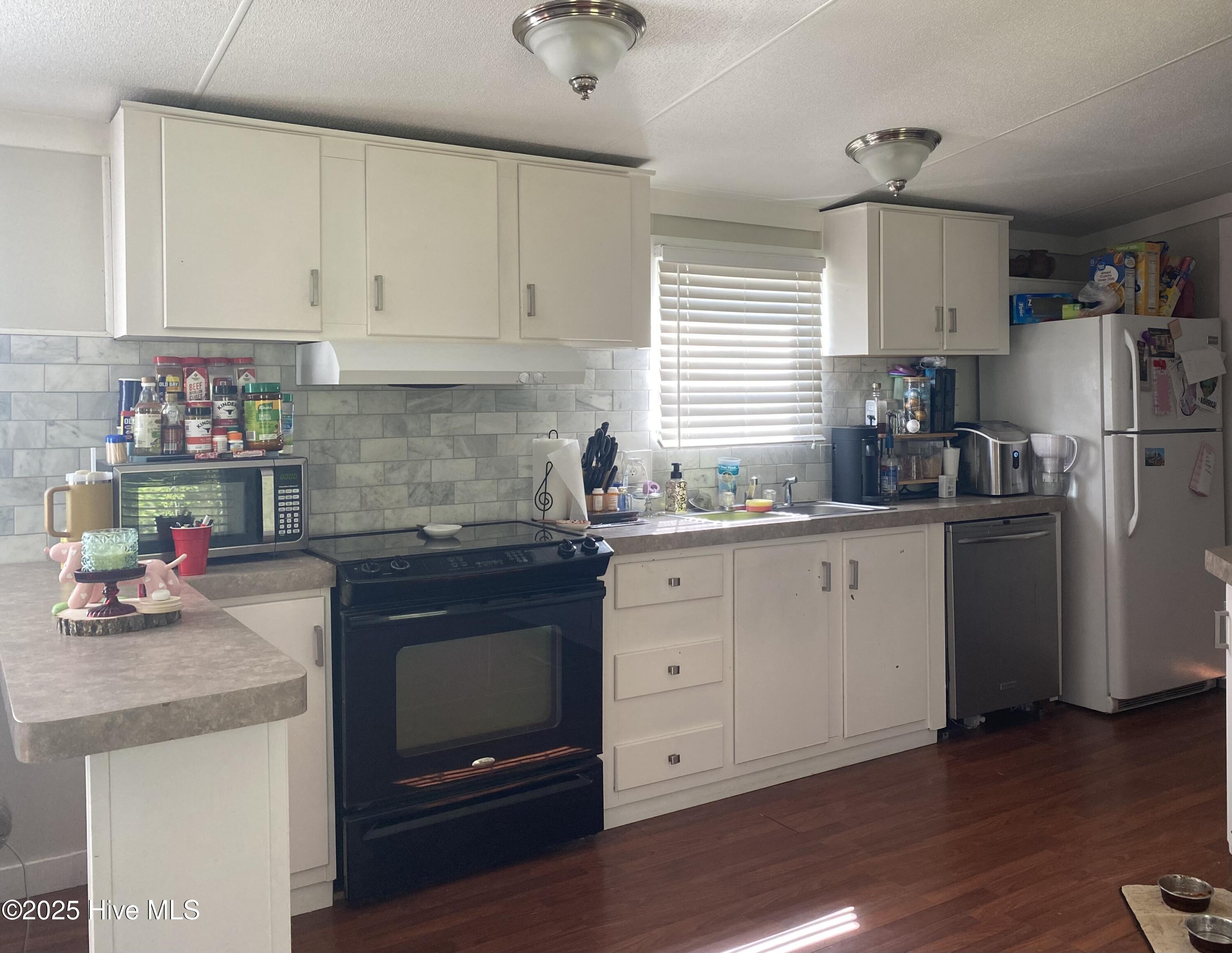 1844 Cool Springs Road Carthage, NC 28327 - Photo 2 of 35 kitchen
