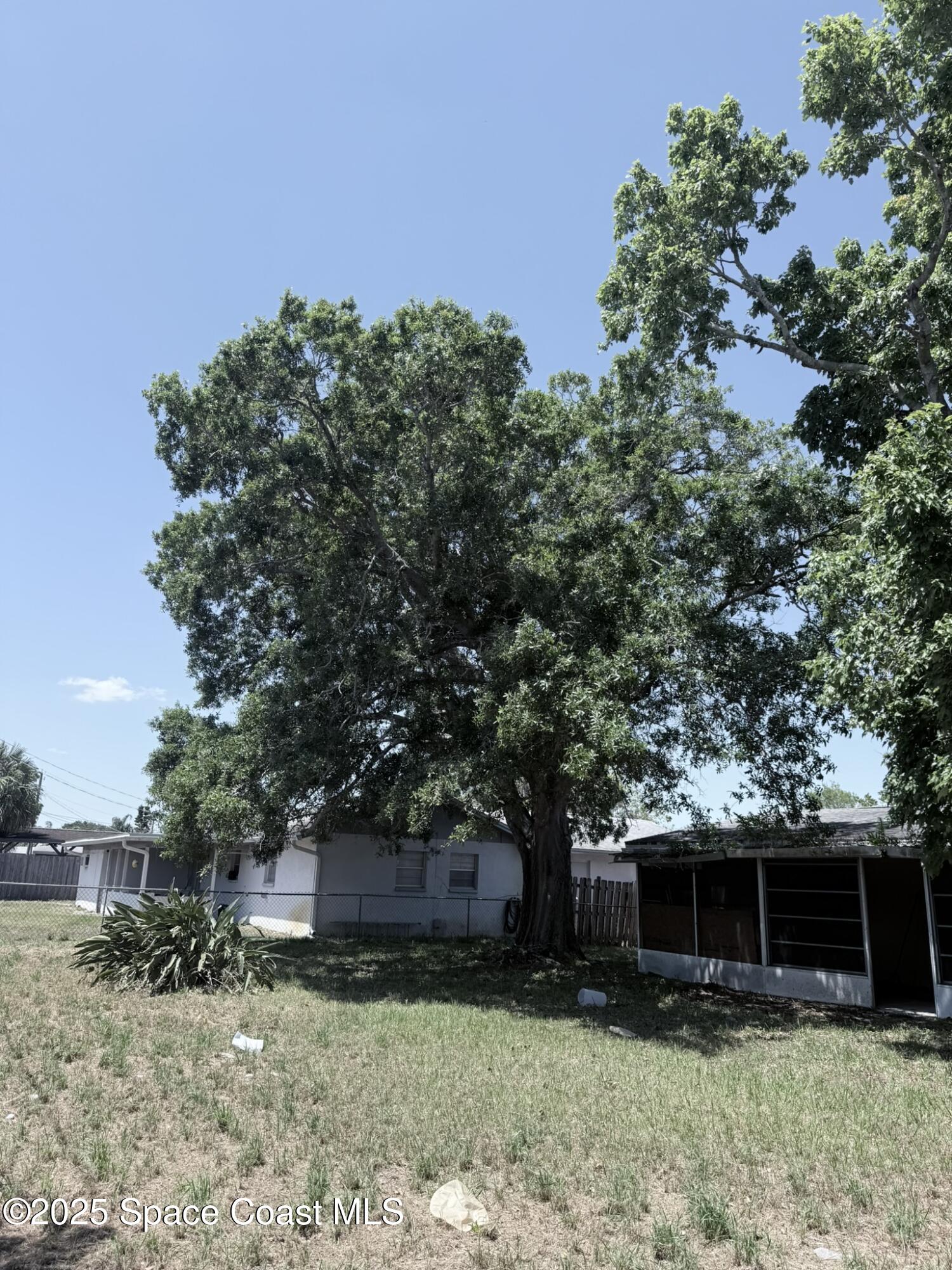 2765 Locksley Road Melbourne, FL 32935 - Photo 13 of 14 IMG_1975