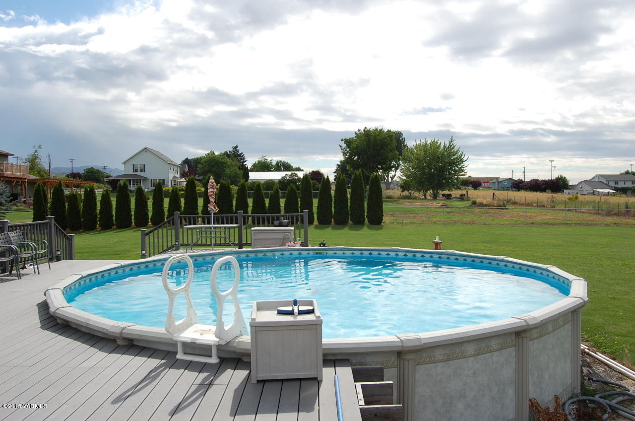 6702 Mieras Road Yakima, WA 98901 - Photo 15 of 19 20120112015638528249000000-o