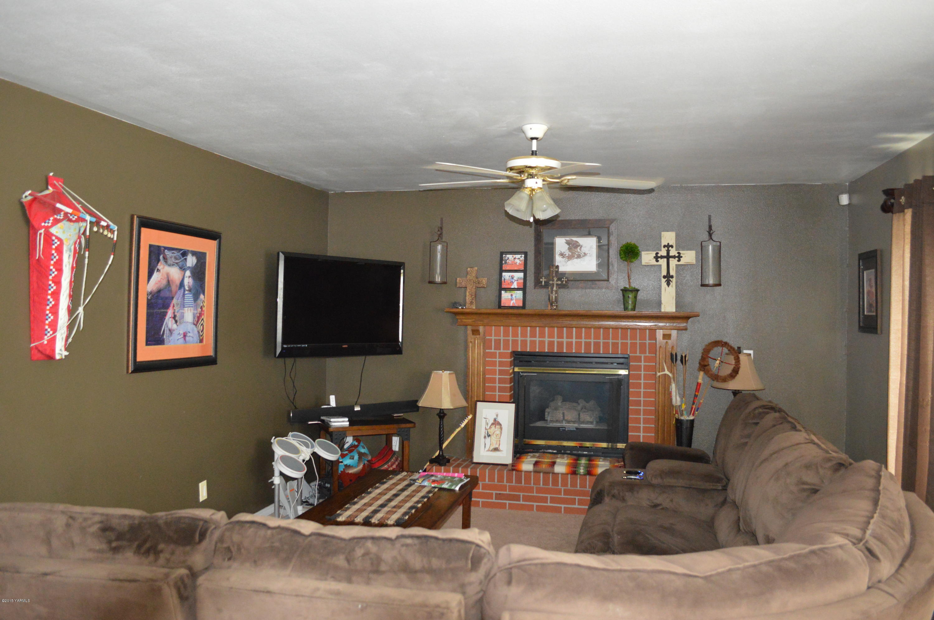 6702 Mieras Road Yakima, WA 98901 - Photo 4 of 19 FR 2