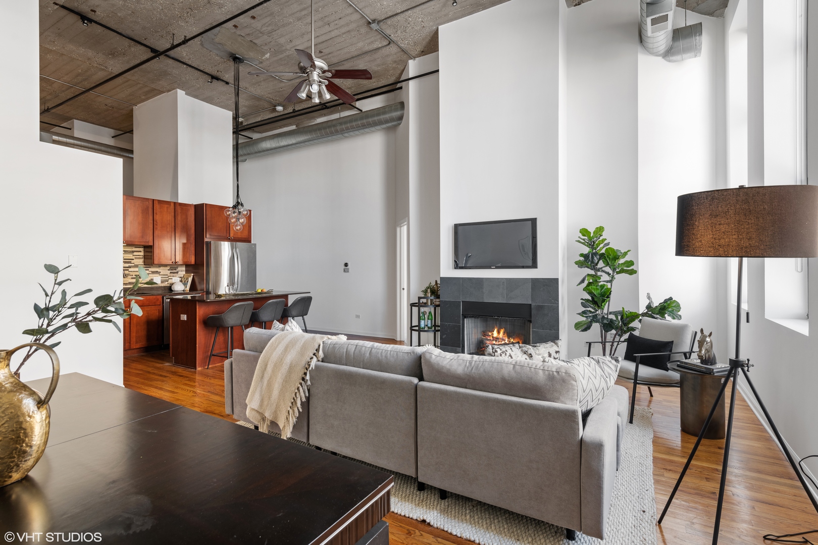 758 North Larrabee Street, Unit 515 Chicago, IL 60654 - Photo 5 of 18